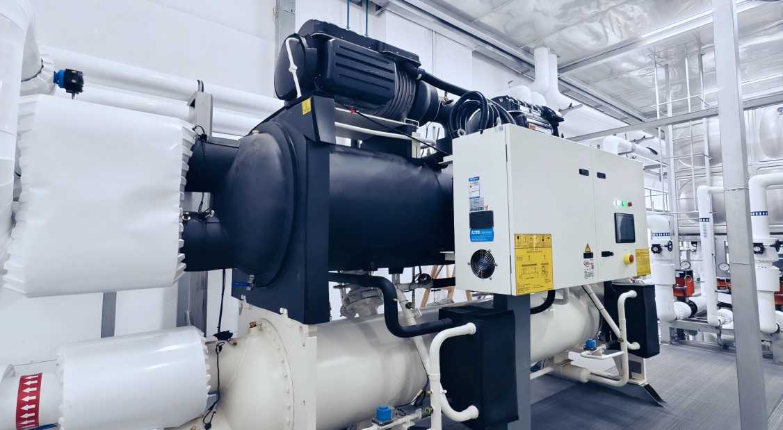 Compressor system on a 450 RT test rig shown in the supplied company brochure